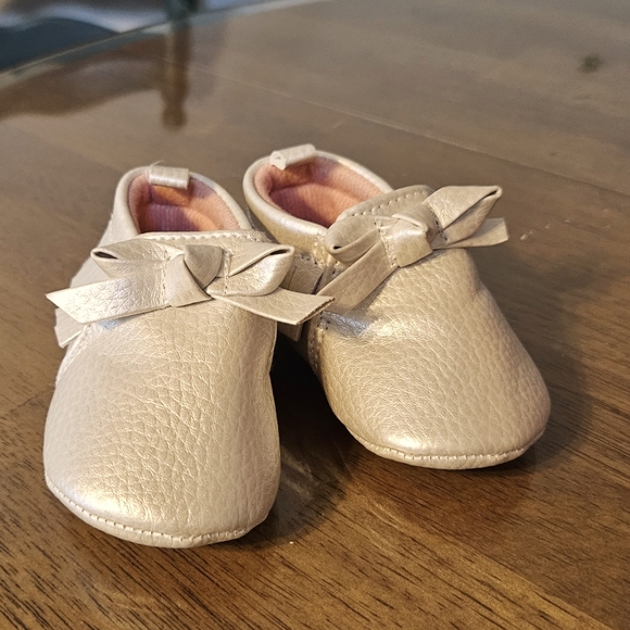 3M Metallic Moccasins - Picture 1 of 5